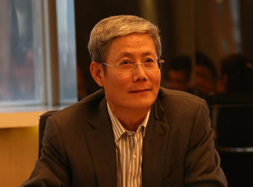 W020190418420600378999